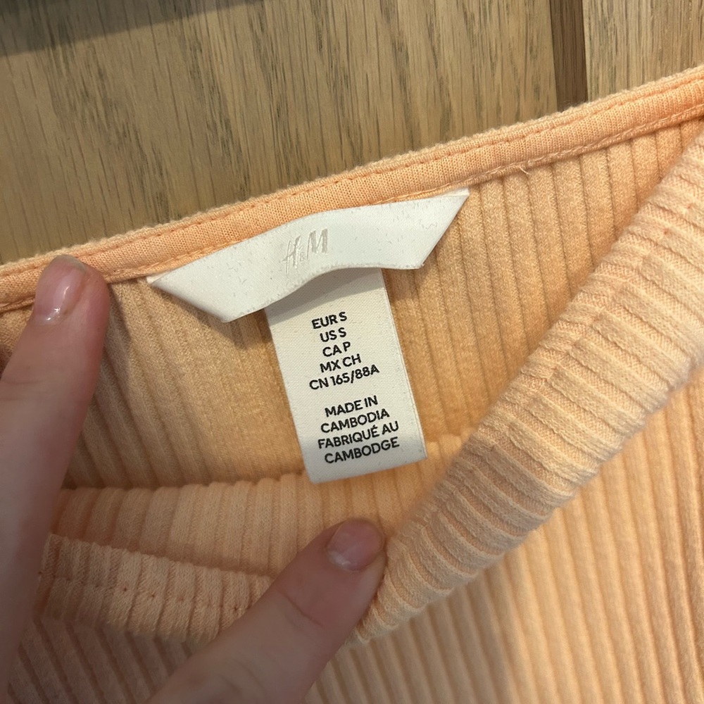 H&M Peach Ribbed Crop Top - Picture 3 of 3